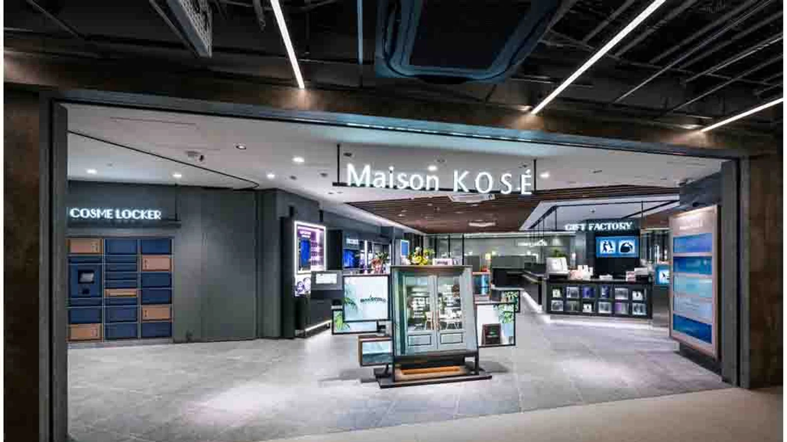 Maison KOSÉ の店頭。デジタルカウンターを備えたビューティー体験型ストアのファサード