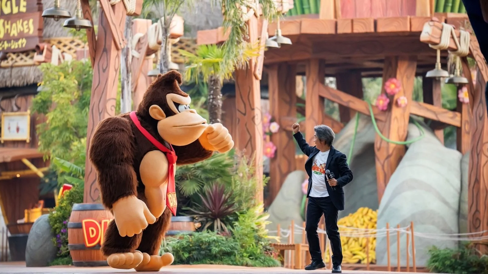 Donkey Kong Country expansion at Universal Studios Japan with interactive jungle-themed queue elements