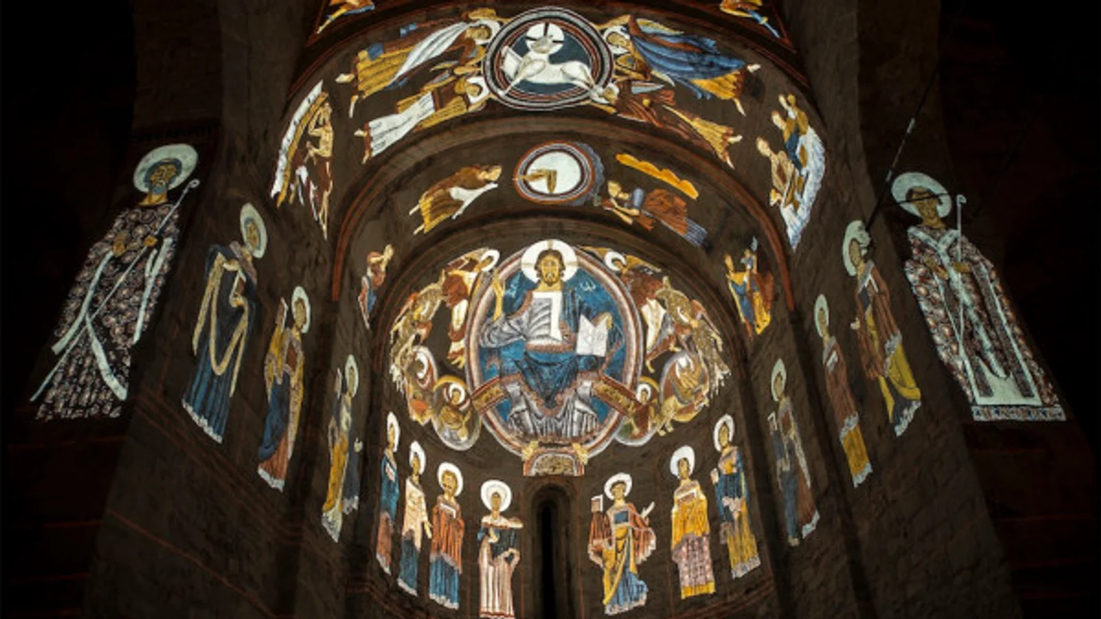 Sant Climent de Taull projection mapping restoring 12th-century Romanesque wall paintings in a Spanish church